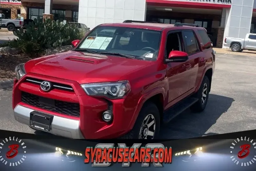 2024 Toyota 4Runner TRD Off-Road photo 1