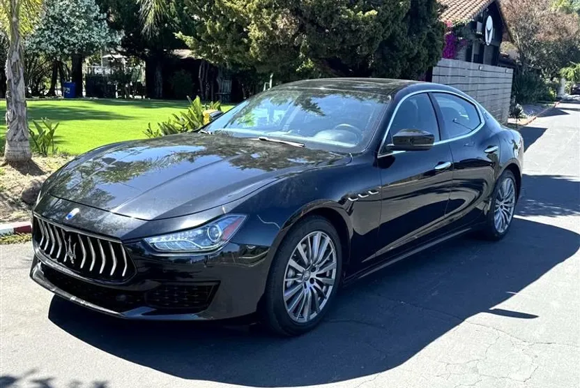 2018 Maserati Ghibli photo 1