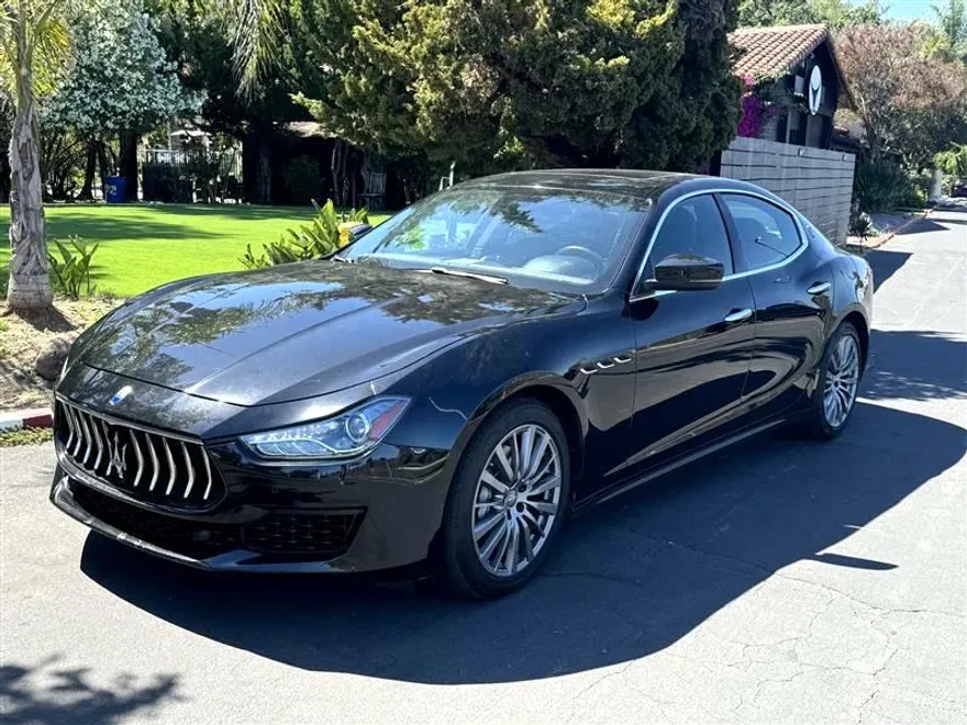 2018 Maserati Ghibli photo 1