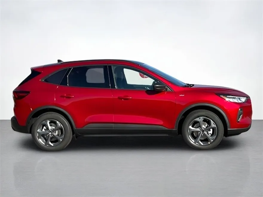 2025 Ford Escape ST-Line photo 1