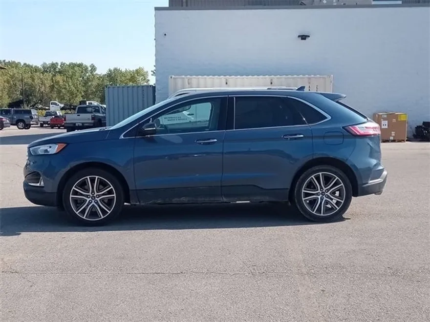 2019 Ford Edge Titanium photo 1