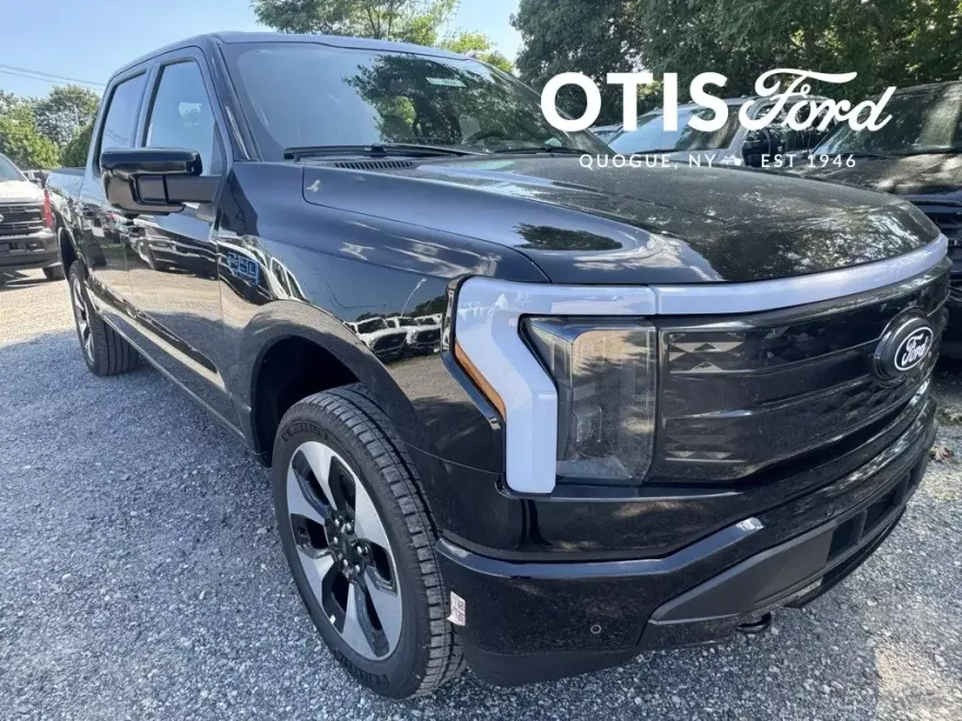 2025 Ford F-150 Lightning Platinum photo 1