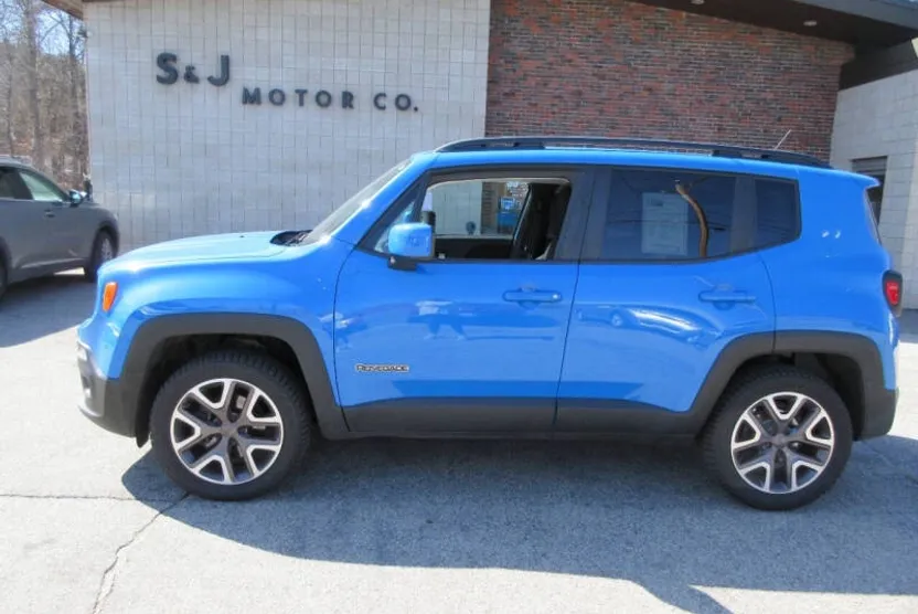 2015 Jeep Renegade Latitude North Edition photo 1