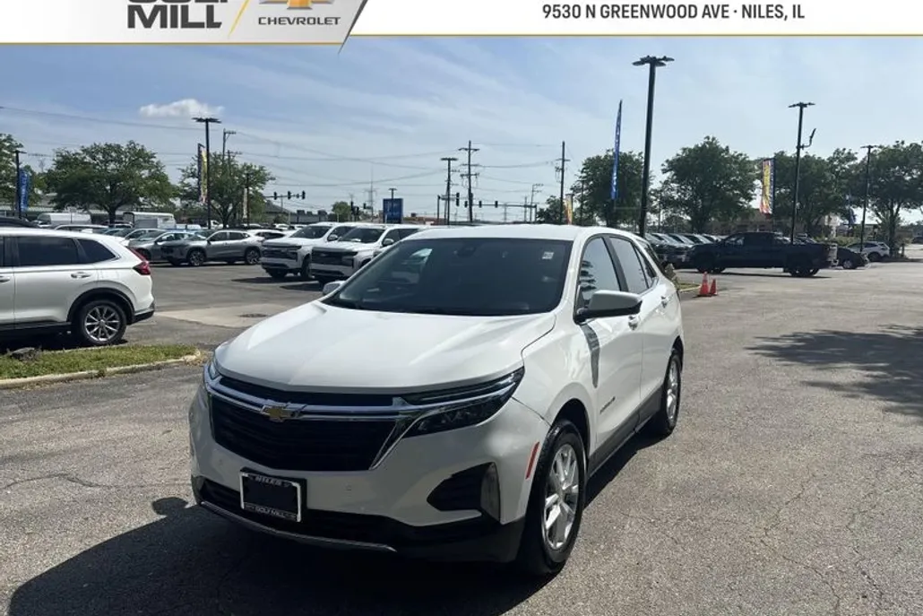 2024 Chevrolet Equinox LT photo 1