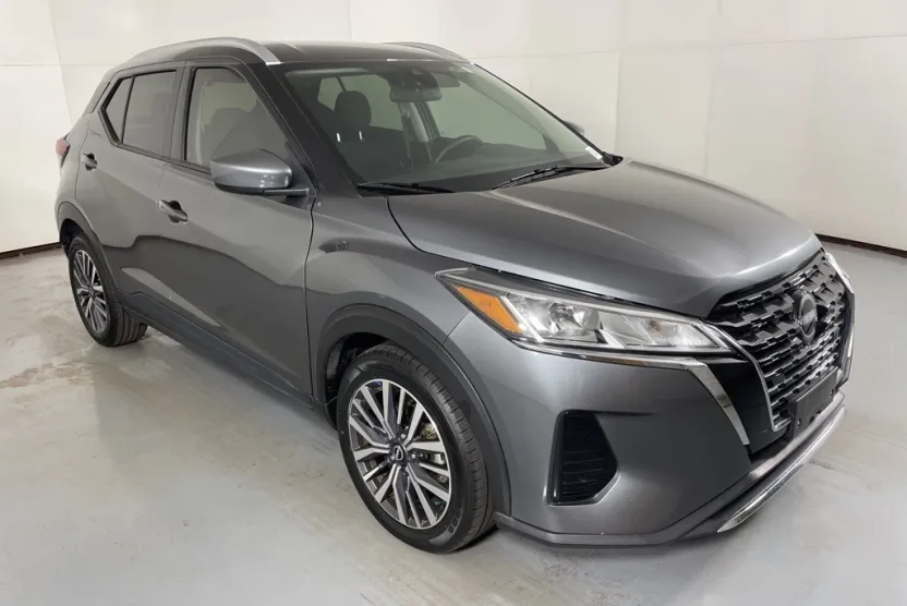 2024 Nissan Kicks SV photo 1