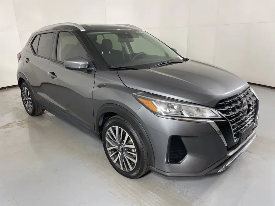 2024 Nissan Kicks SV photo 1