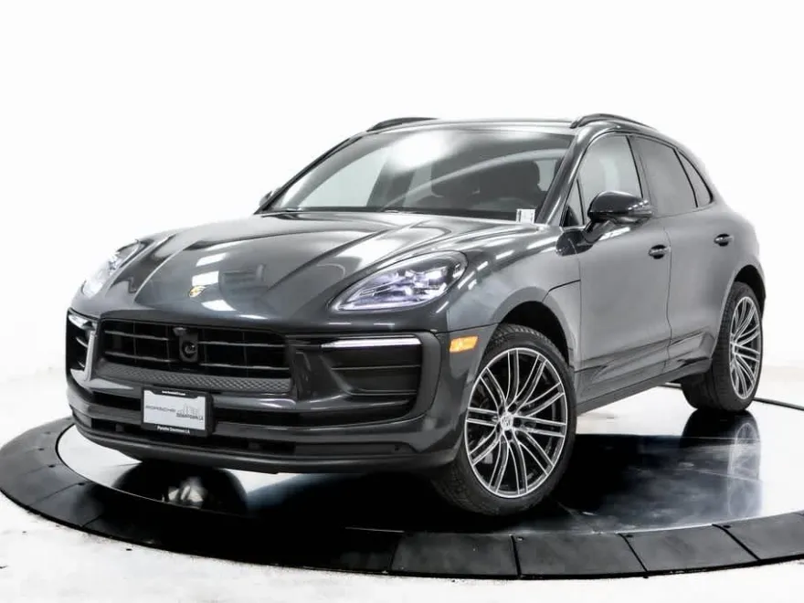 2025 Porsche Macan Base photo 1