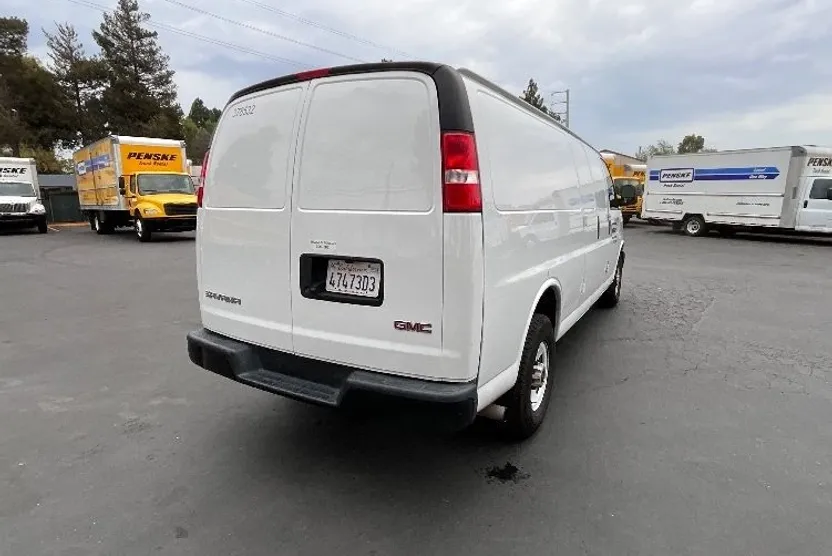 2020 Gmc Savana photo 1