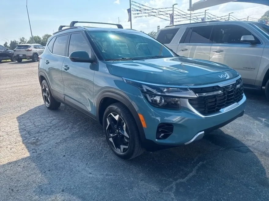 2024 Kia Seltos EX photo 1