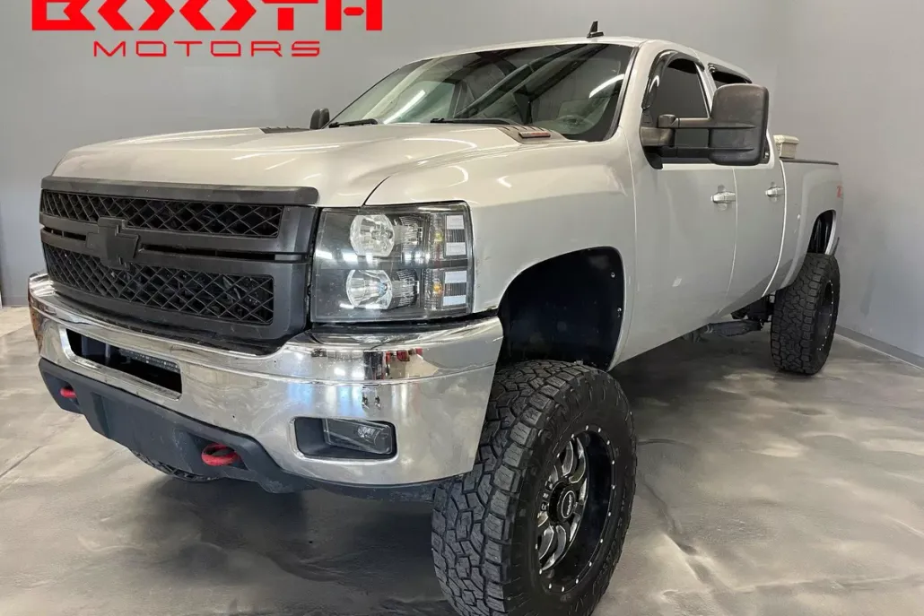 2011 Chevrolet Silverado 3500HD LTZ photo 1