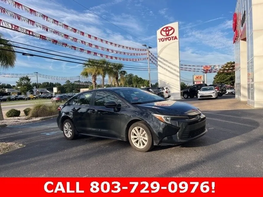 2024 Toyota Corolla Hybrid LE photo 1