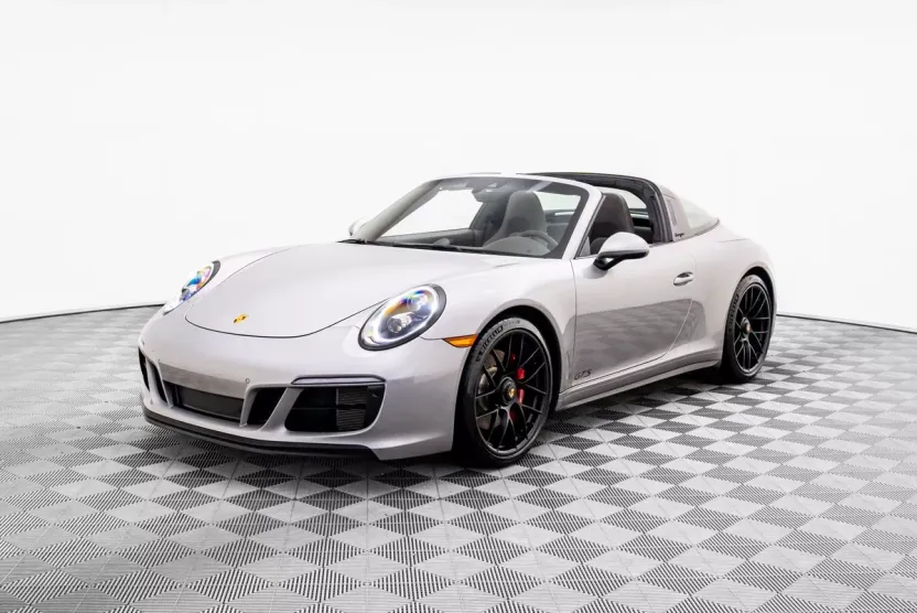 2019 Porsche 911 Targa 4 GTS photo 1