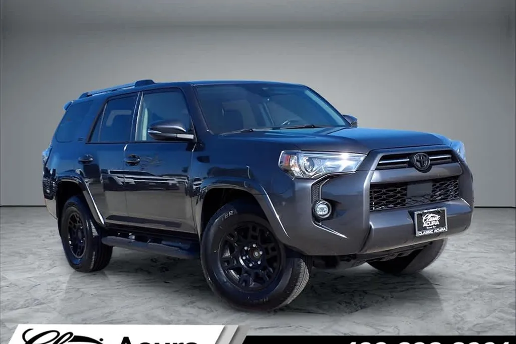 2023 Toyota RAV4 SR5 Premium photo 1