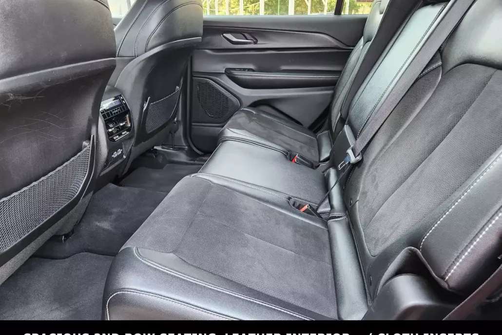 2024 Jeep Grand Cherokee Altitude photo 1