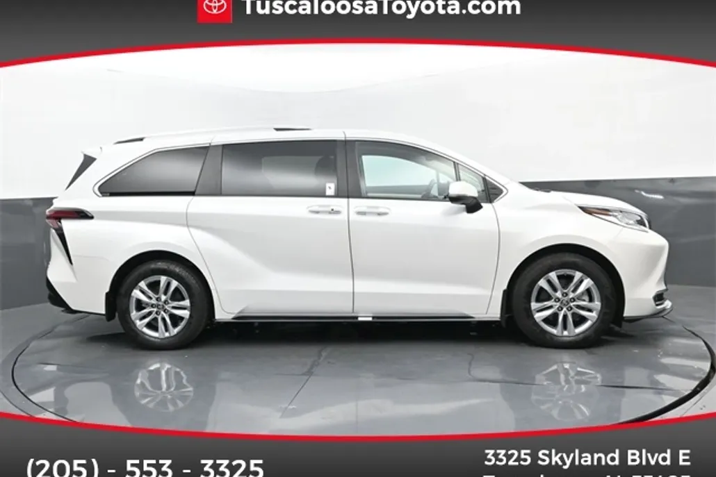 2024 Toyota Sienna Limited photo 1