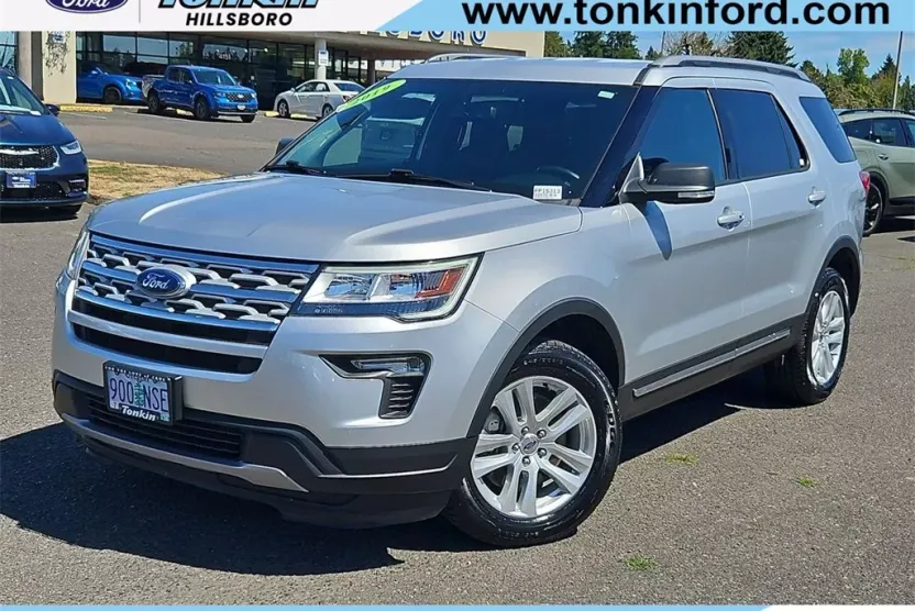 2019 Ford Explorer XLT photo 1