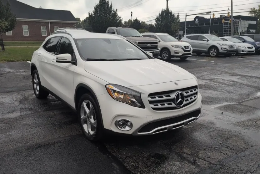 2018 Mercedes Benz GLA 250 4MATIC photo 1