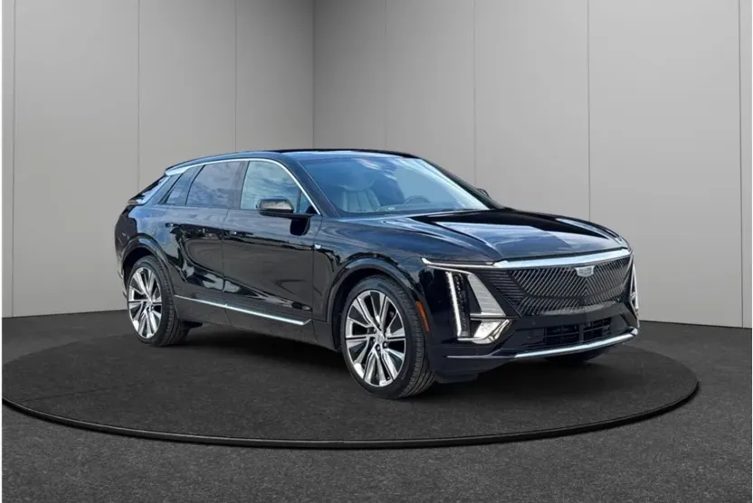 2025 Cadillac Lyriq Luxury Sport photo 1