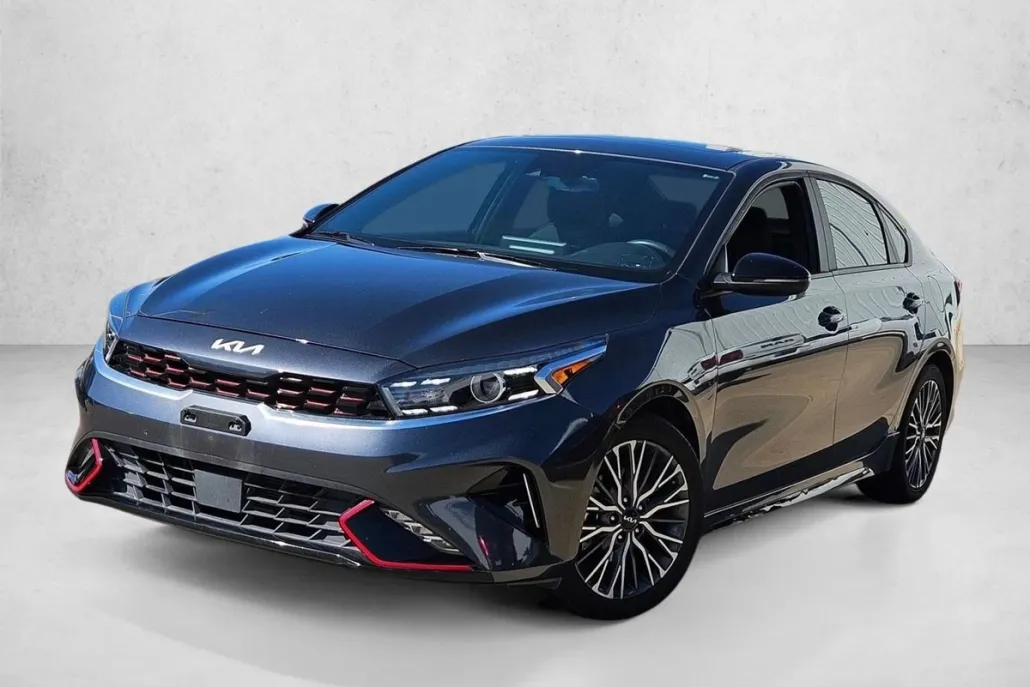 2022 Kia Forte GT-Line photo 1