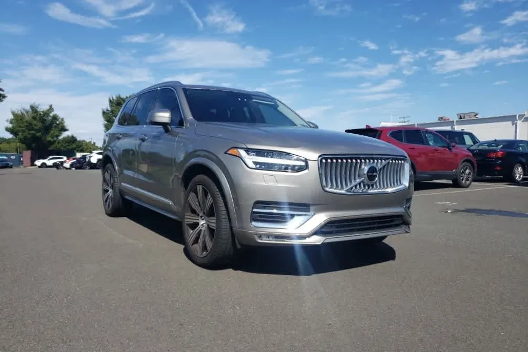2021 Volvo XC90 T6 AWD Inscription photo 1