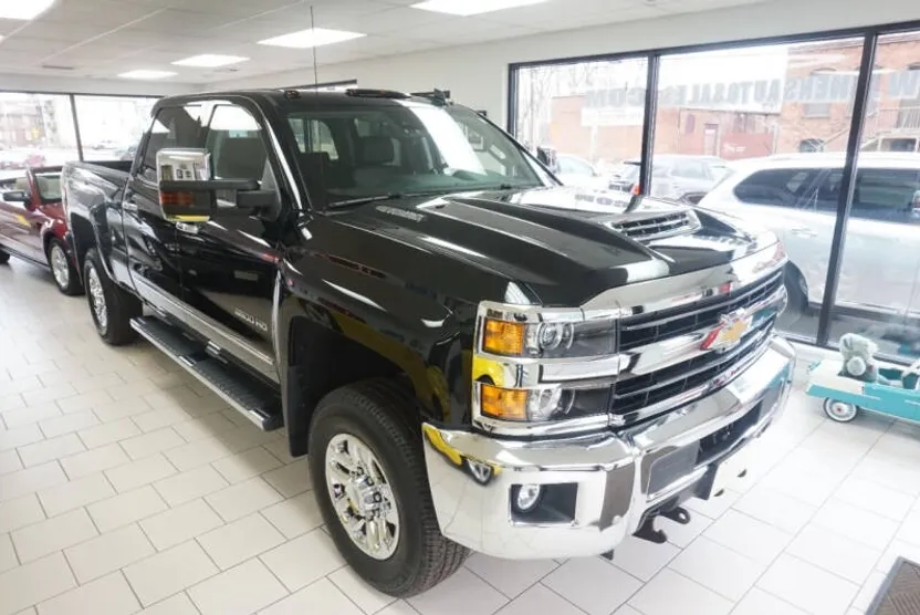 2018 Chevrolet Silverado 3500HD LTZ photo 1
