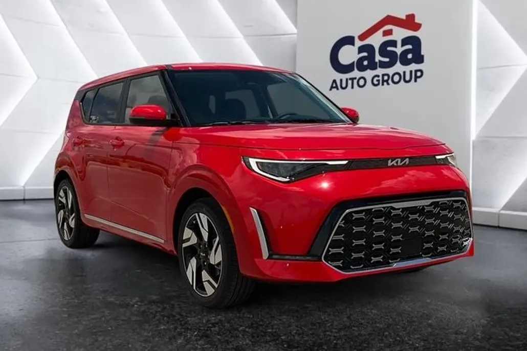 2025 Kia Soul GT-Line photo 1