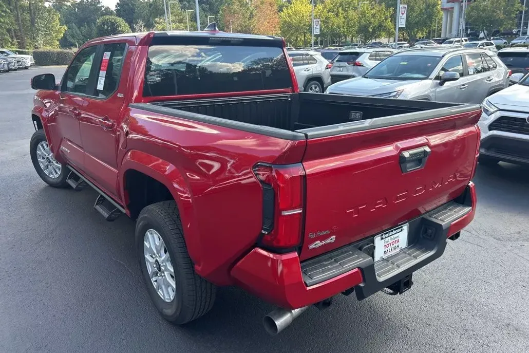 2025 Toyota Tacoma SR5 photo 1