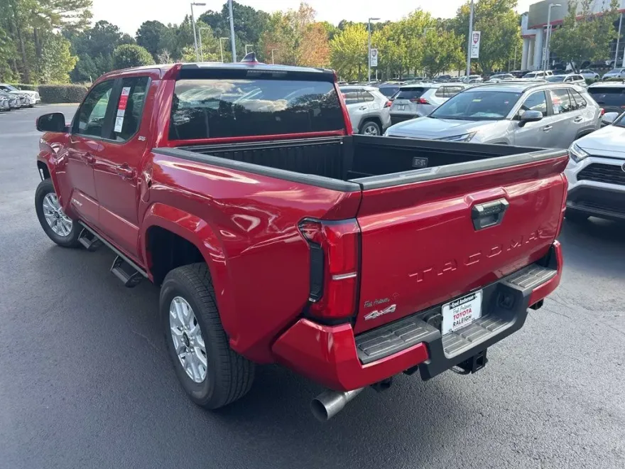 2025 Toyota Tacoma SR5 photo 1