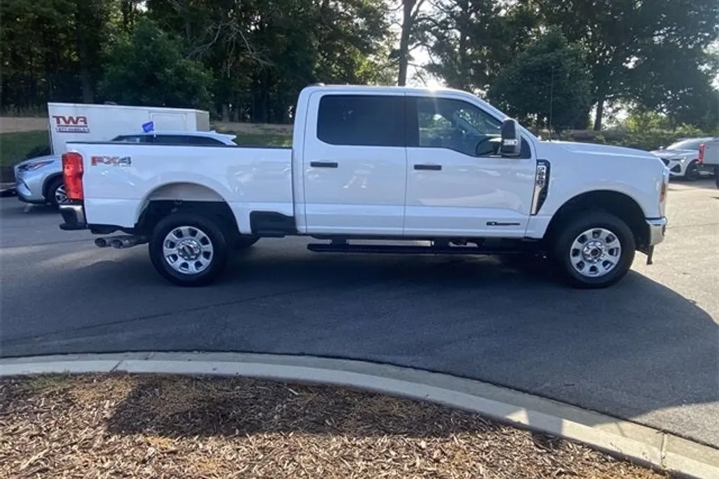 2024 Ford F-250 XLT photo 1