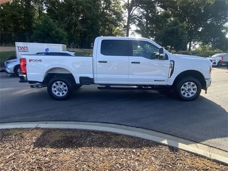 2024 Ford F-250 XLT photo 1