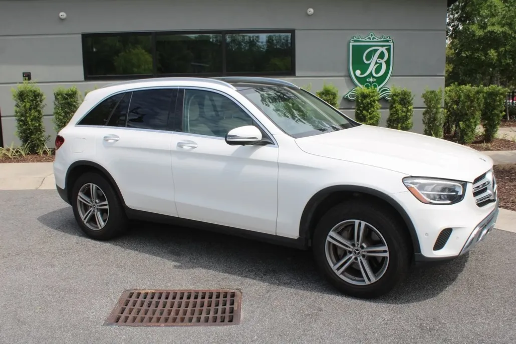 2022 Mercedes Benz GLC 300 photo 1