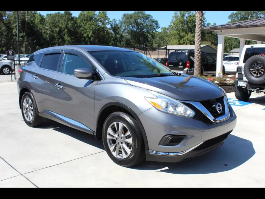 2016 Nissan Murano SE photo 1