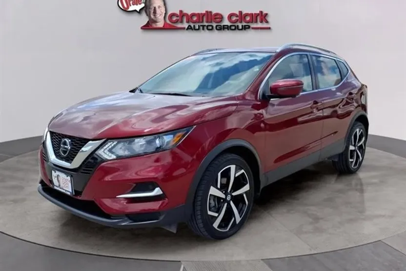 2022 Nissan Rogue Sport SL photo 1
