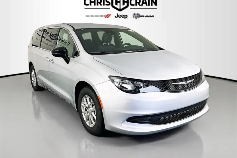 2026 Chrysler Voyager LE photo 1