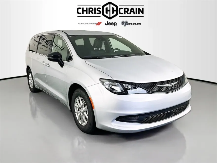 2026 Chrysler Voyager LE photo 1