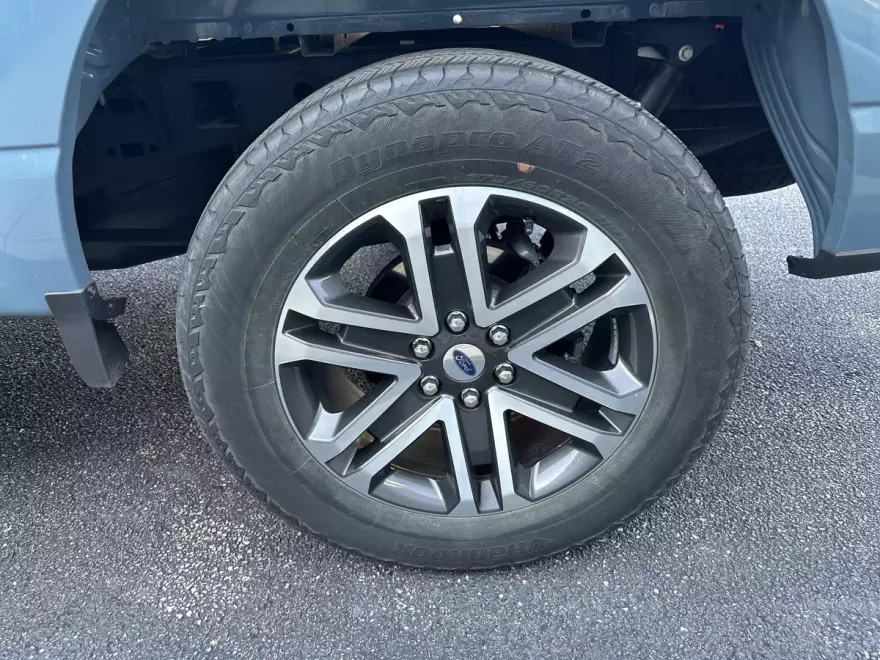 2023 Ford F-150 XL photo 1