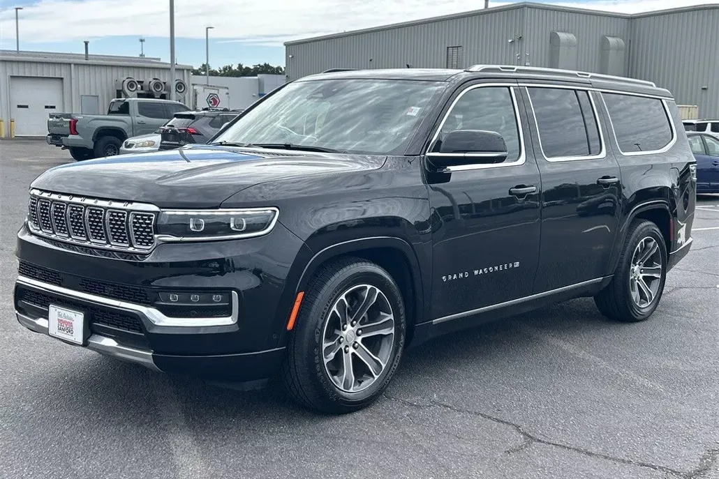 2024 Jeep Grand Wagoneer L Base photo 1