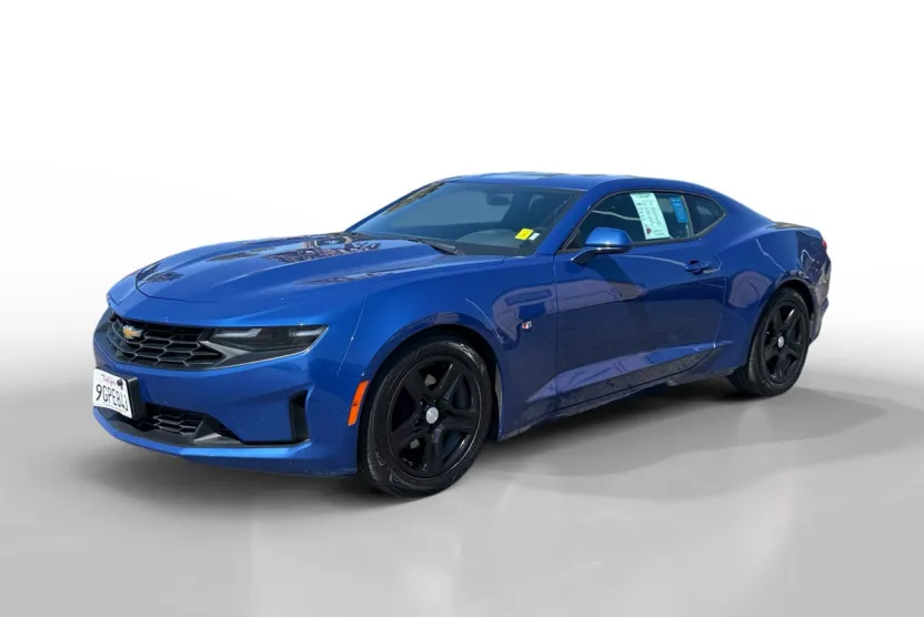 2023 Chevrolet Camaro 1LT photo 1