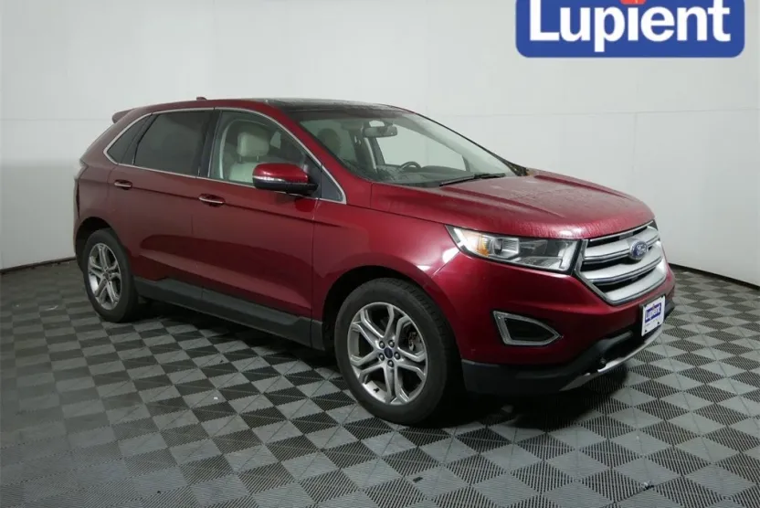 2016 Ford Edge Titanium photo 1