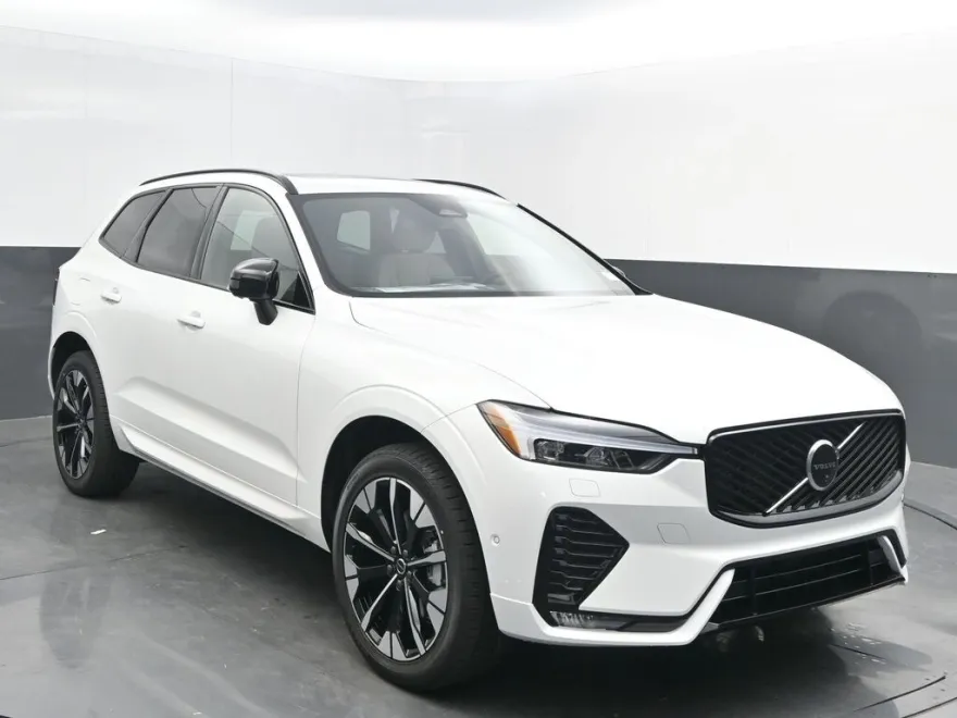 2026 Volvo XC60 B5 Plus photo 1