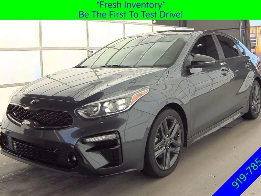 2021 Kia Forte GT-Line photo 1