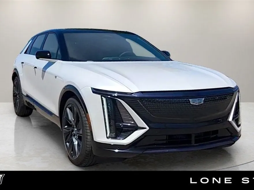 2025 Cadillac Lyriq Sport photo 1