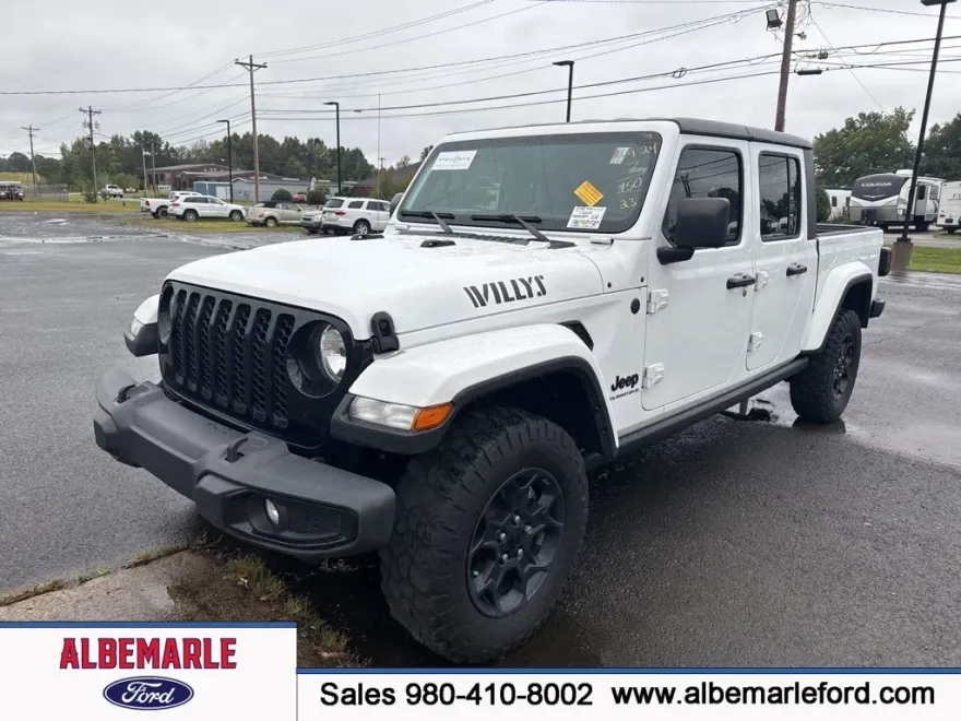 2023 Jeep Gladiator Willys photo 1