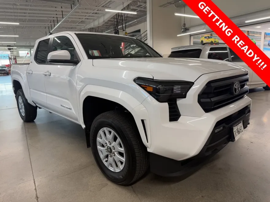 2024 Toyota Tacoma SR5 photo 1