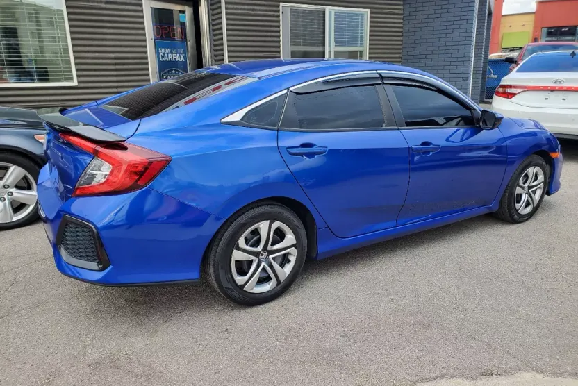 2018 Honda Civic LX photo 1