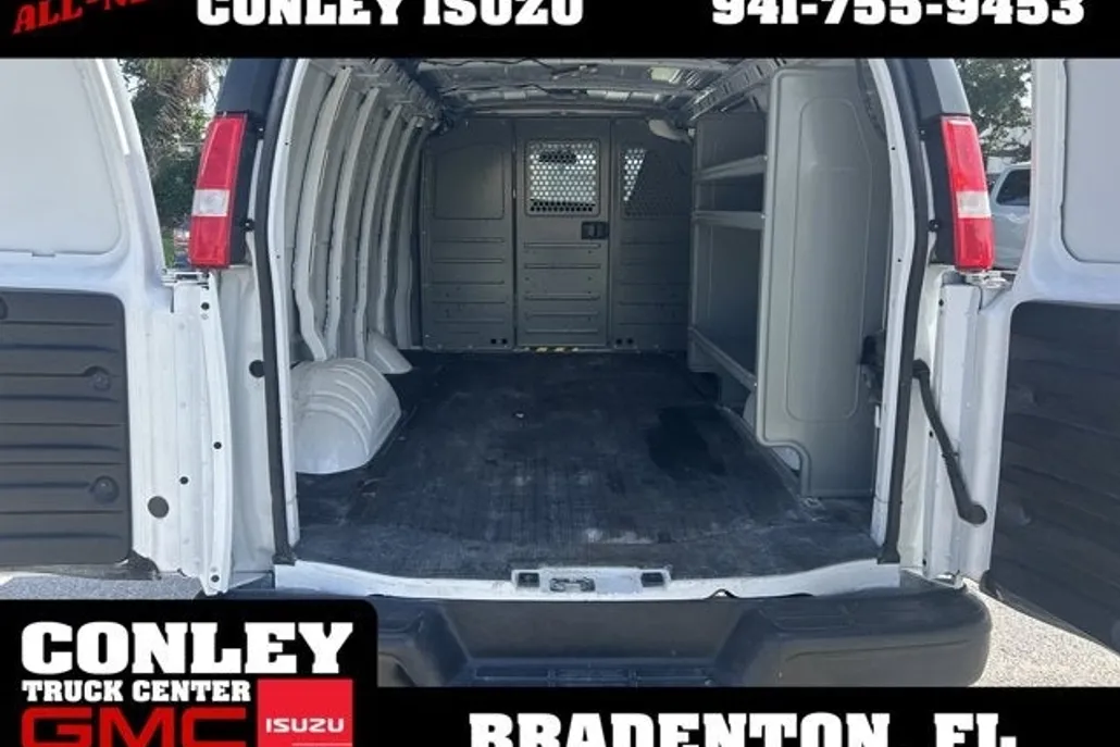 2022 Chevrolet Express Cargo Van 2500 photo 1