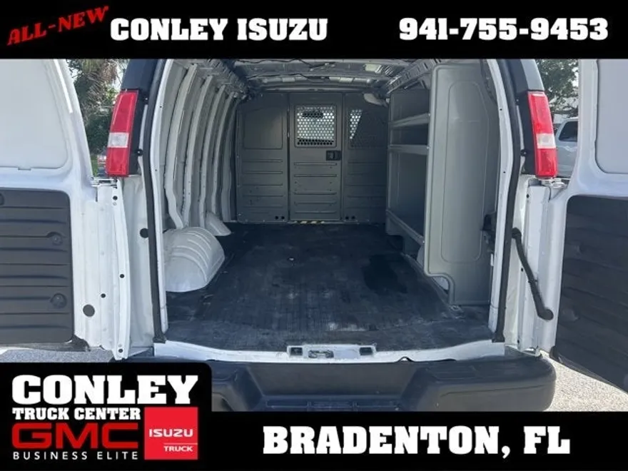 2022 Chevrolet Express Cargo Van 2500 photo 1