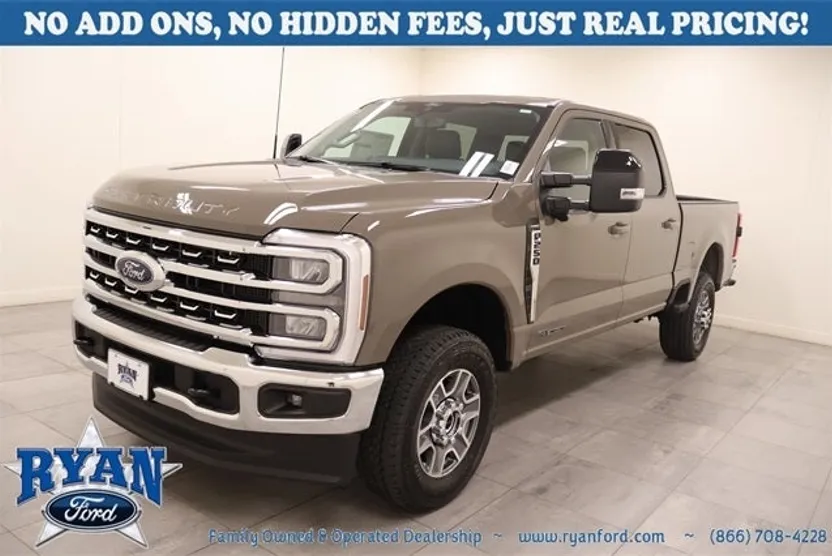 2026 Ford F-250 Lariat photo 1