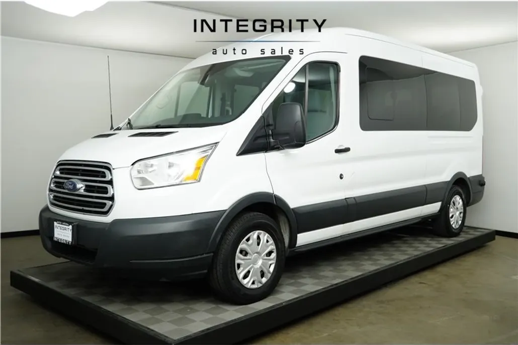 2017 Ford Transit XLT Van photo 1