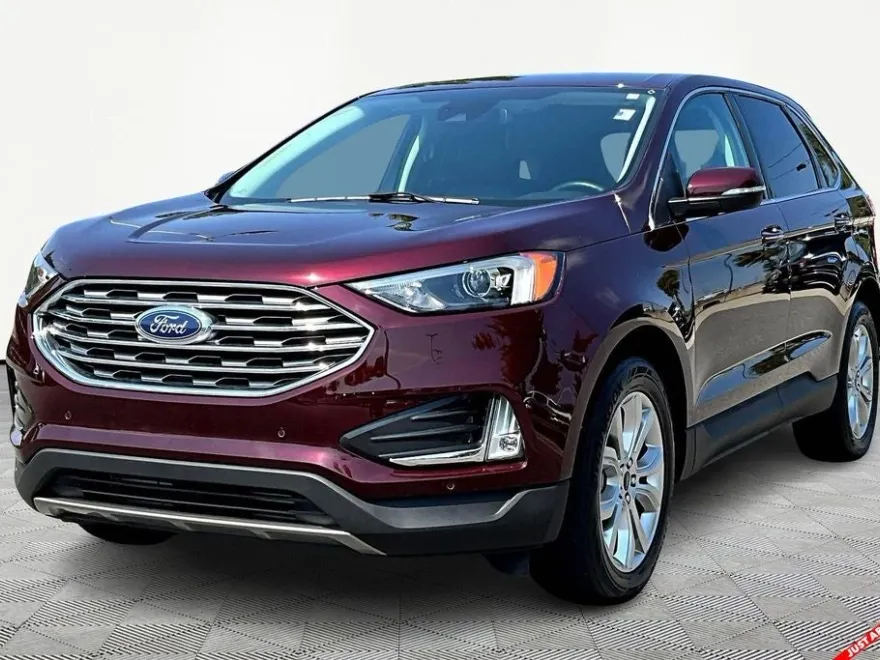 2024 Ford Edge Titanium photo 1